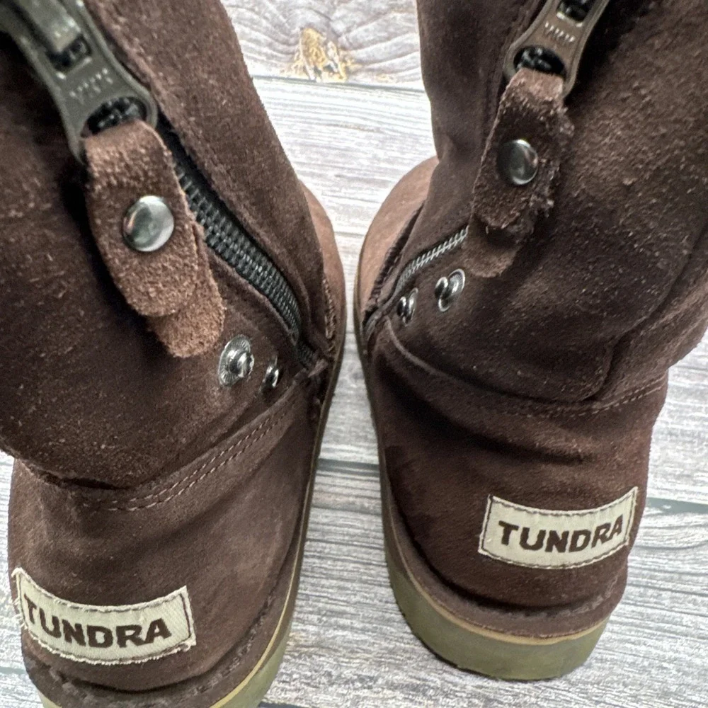 Tundra zippered side